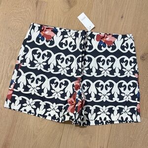 NWT LOFT Navy and White Floral Pattern Riviera Women’s Shorts 4” Inseam, size 8